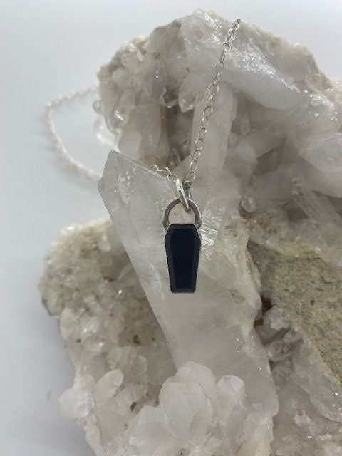 Onyx Coffin Pendant, Black Onyx Necklace, Gotchic Jewelry, Memento Mori Necklace, Handmade Coffin Pendant, Death Jewelry, Witchy Necklace
